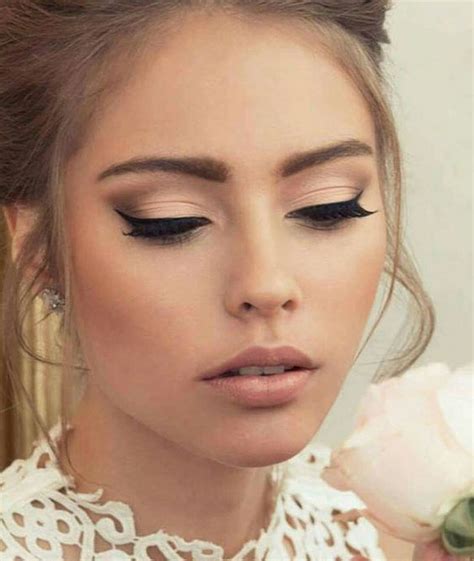 15 Simple And Memorable Makeup Ideas You Can Rely On For Parties