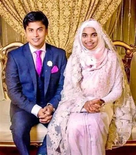 Afaq Somroo On Twitter دقیانوسی تصورات کو توڑنا بنگلہ دیش میں یہ دلہن اپنی شادی پر میک اپ کے