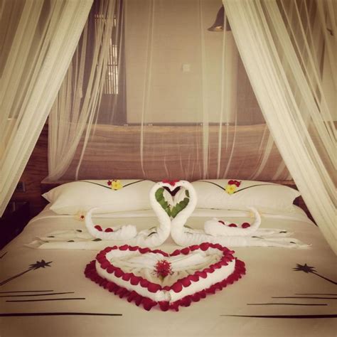 Honeymooners Bed Decoration Romantic Bedroom Decor Romantic Room Surprise Bed Decor