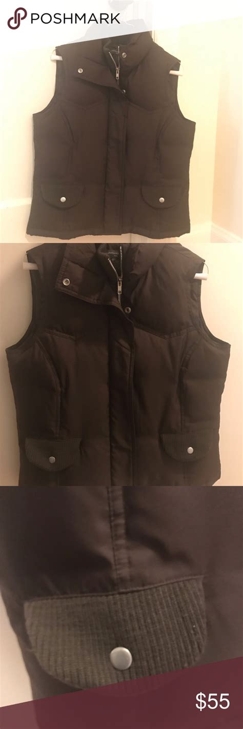 Banana Republic Puffer Vest This Vest In Amazing Condition Is