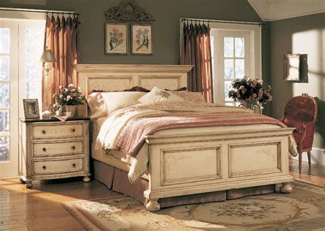 Visit us online to buy cheap bedroom furniture sets and enjoy the luxurious modern lifestyle. How to decorate a bedroom with cream bedroom furniture ...
