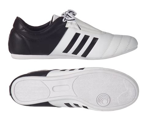 Kaufen sie sport & freizeit jetzt zum kleinen preis online auf lightinthebox.com! Schuhe | Taekwondo | adidas | SportUndSpiel99