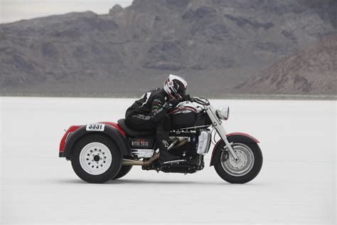 Triumph Rocket Iii Trike Sets Land Speed Record Motorcycle Mojo
