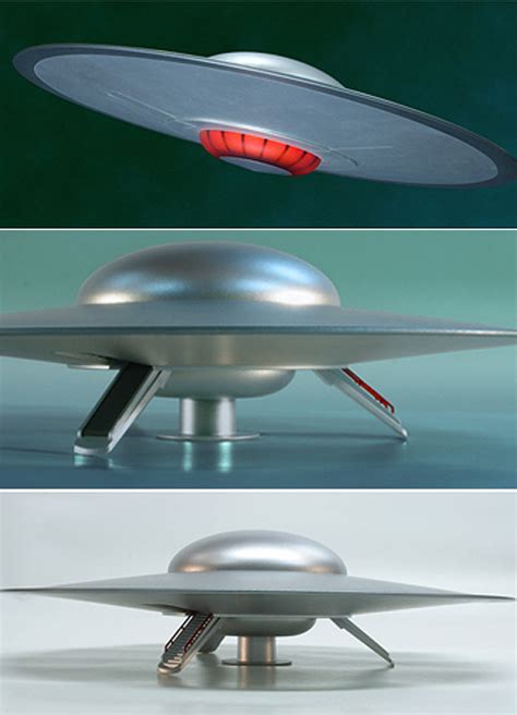 Classic Flying Saucer 12 Inch Model Kit By Polar Lights