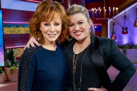 Kelly Clarksons Former Stepmother Reba Mcentire Is ‘so Proud Of Her
