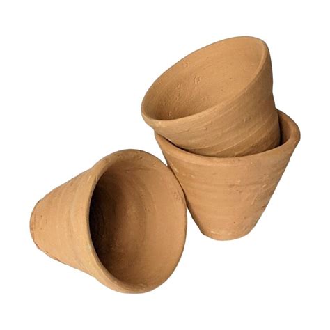 Small Terracotta Flower Pots Set Of Three By The Danes