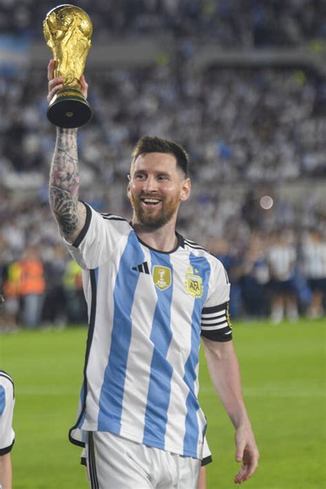 Messi Mania Grips Argentina In 1st Match As World Cup Champs West