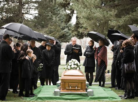 What You Should Know About Traditional Funeral Ceremonies