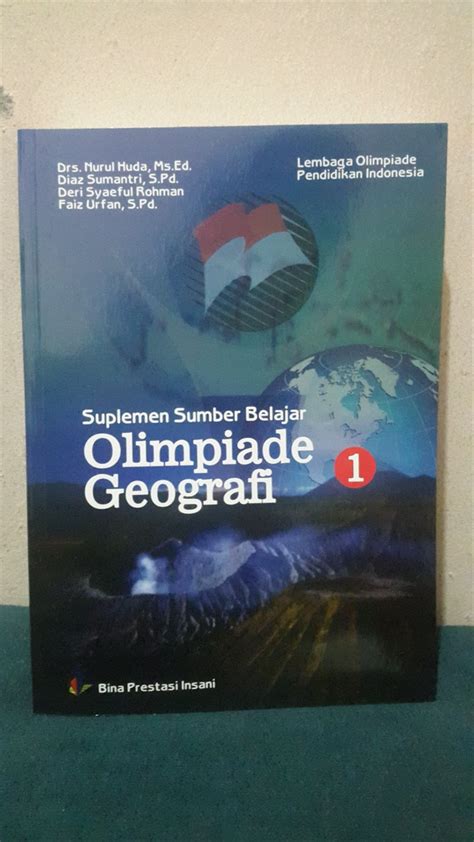 Geografi juga merupakan nama judul buku bersejarah pada subjek ini, yang terkenal adalah geographia tulisan klaudios ptolemaios (abad kedua). Jual Buku Suplemen Sumber Belajar Olimpiade Geografi 1&2 ...