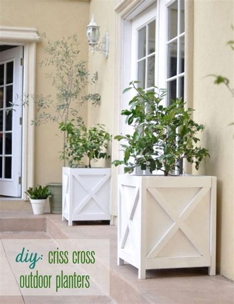 They are about 16″ tall. Some Simple Ideas on How to Craft DIY Planter Boxes