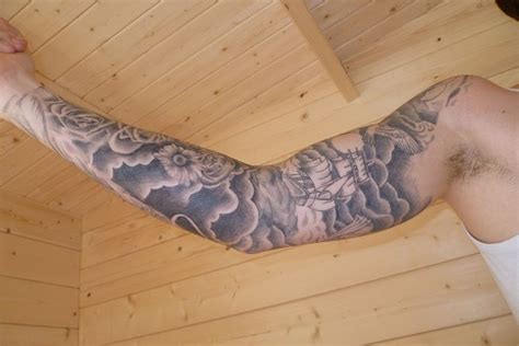 Also, if you're looking for a dragon tattoo design. Cloud Tattoo Shading Designs on Leg for Men | Tattoo ...