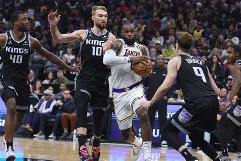 Lebron Leads Lakers Past Kings For Five Straight Wins Doncic Triple Double In Mavs Win Mykhel