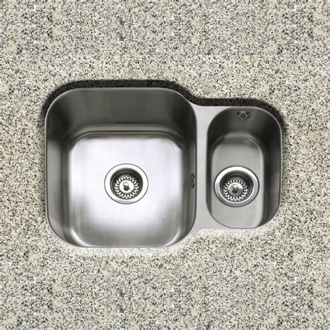 We'll discuss the pros and cons of stainless steel, granite composite and ceramic kitchen sinks to help you make an informed decision on the right one for you. FORM 150 1.5 Bowl Reversible Undermount Sink - Sinks-Taps.com