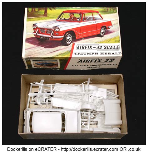 Vintage Airfix Triumph Herald Kit Type 3 Red Stripe Box Kit 1 32