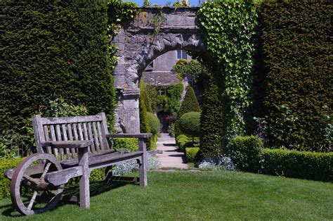 189 20090524malmesbury Wiltshire Abbey House Gardens Saxo Flickr