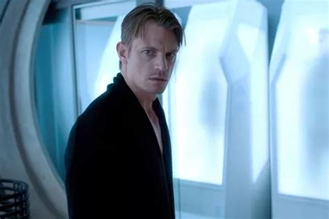 Altered Carbon S Nude Fight Scene Explained As Netflix Show Ramps Up