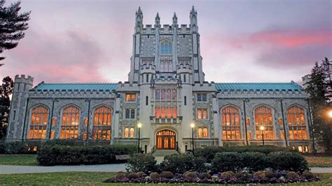 25 Most Beautiful College Campuses In America Artofit