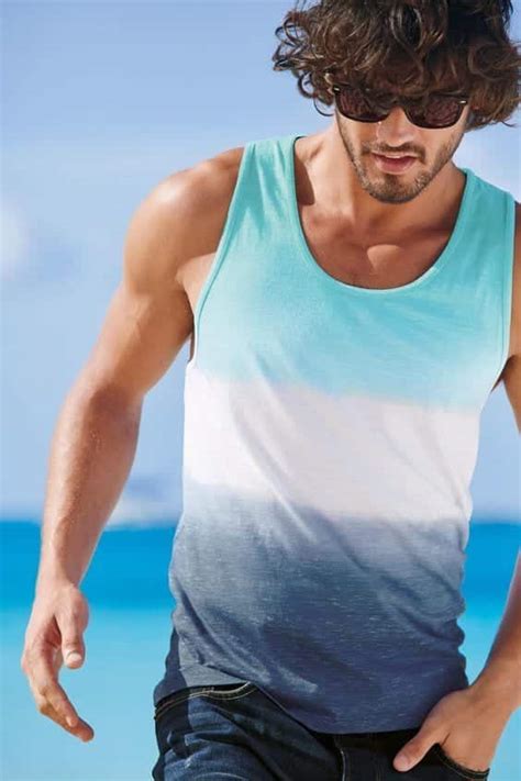 33 Best Beach Outfits For Men What To Wear At The Beach