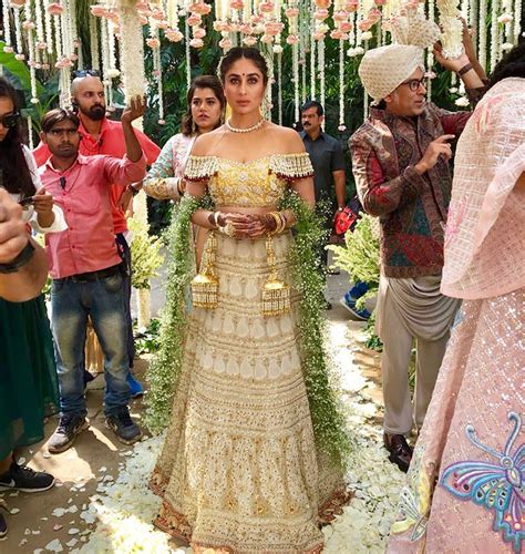 Kareena Kapoor Khan Wore Abu Jani Sandeep Khoslas 25 Year Old Vintage Lehenga In Veere Di Wedding