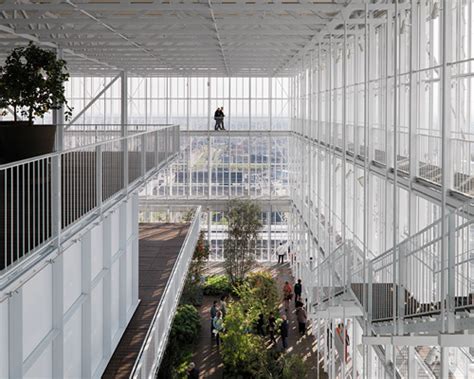 Renzo Pianos Intesa Sanpaolo Office Building Soars Above Turin