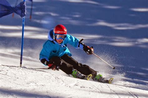 Ski The Modern Way With Harald Harb 10 To 13 Year Old Ski Racers With