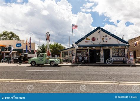 SELIGMAN, ARIZONA editorial image. Image of sundries - 66300045