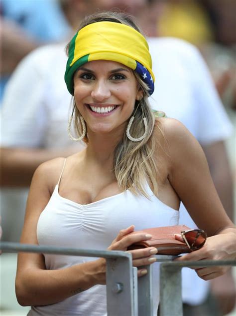 Photogenic Fans Of The World Cup Day 18 Hot Football Fans Hot Fan Sexy Sports Girls
