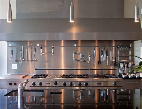 In this article we'll cover what to consider before you design your commercial kitchen's layout, how to optimize your work flow, and the six principles of kitchen design. 18+ Restaurant Kitchen Designs, Ideas | Design Trends ...