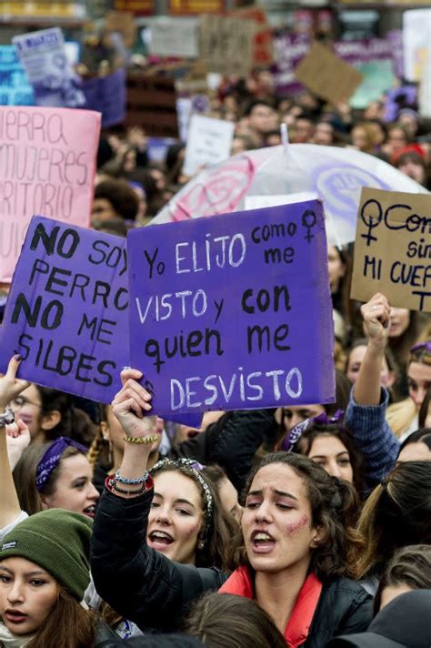 47 pancartas de la manifestación del 8m que son para enmarcar y colgar en la pared feminista