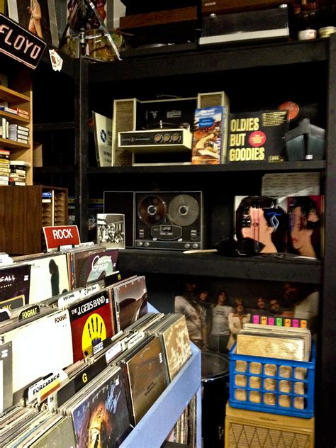 Hymies Vintage Records Minneapolis Mn 2014 03 15 Flickr