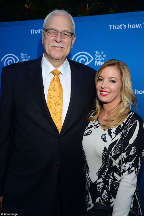 New York Knicks Phil Jackson And Lakers Jeanie Buss End Engagement Daily Mail Online