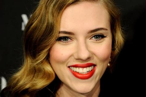 Scarlett Johansson Fala Pela Primeira Vez Sobre Fotos Nua Veja