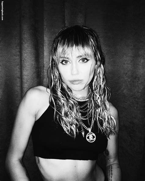 Miley Cyrus / mileycyrus Nude, OnlyFans Leaks, The Fappening - Photo