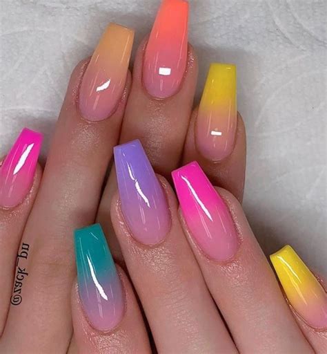 Both add a strengthening layer to the nail, but gels require a uv light in order to set. 55 Cool And Trendy Gel Nail Art You Can Do Yourself | Acrylic nail designs, Gel nail art ...