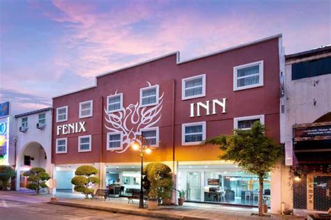 This is a 3 rooms condominium near dataran pahlawan, mahkota parade, hotel equatorial. Hotel Near Dataran Pahlawan © LetsGoHoliday.my