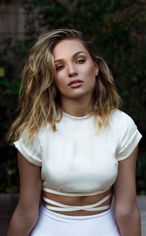 950x1534 Resolution Maddie Ziegler New 2020 950x1534 Resolution