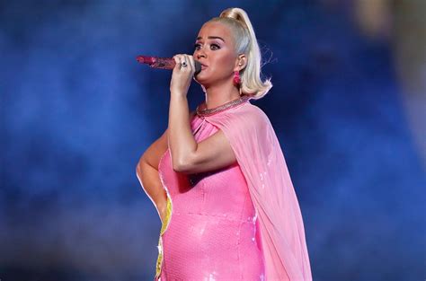 Katy Perry Dishes Out Relationship Advice For Cyn During Instagram Live