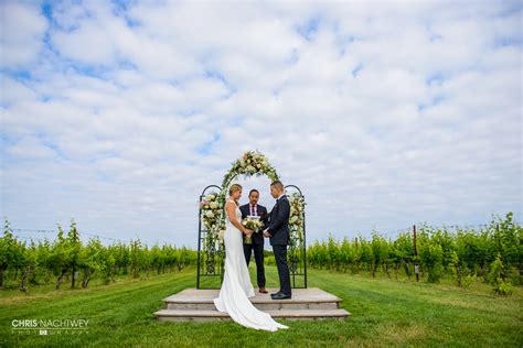 Saltwater Farm Vineyard Stonington Ct Wedding Photography Ana