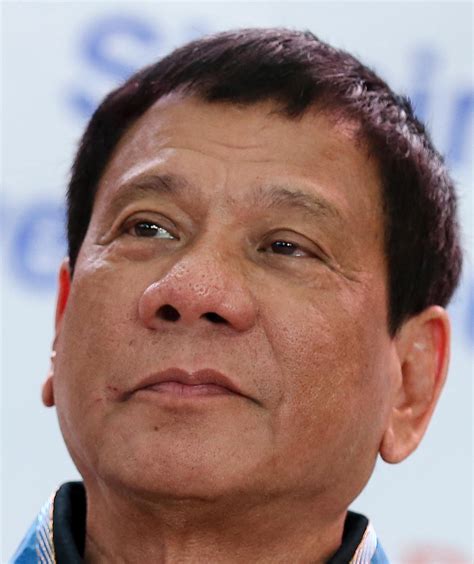 Duterte Names And Shames Top Filipino Cops For Helping Drug Gangs