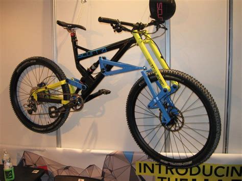 How to choose your forks and rear shocks. The dual-suspension Hard Enduro mountain bike has two rear ...