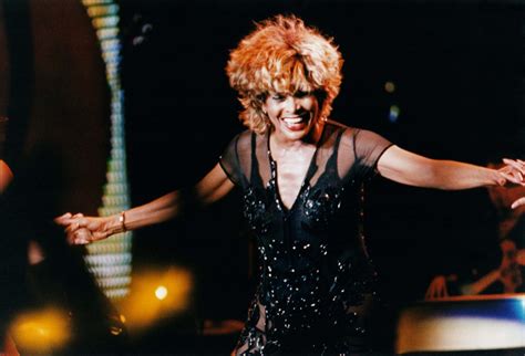 Cantora Tina Turner Morre Aos Anos