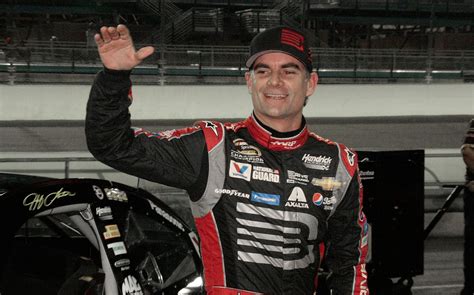 Jeff Gordon, with a nagging back injury, a young family he wanted
