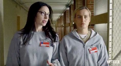 The Oitnb Season 5 Teaser Is Here Laura Prepon