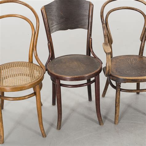 A SET OF 5 THONET BENTWOOD CHAIRS CA 1900. - Bukowskis