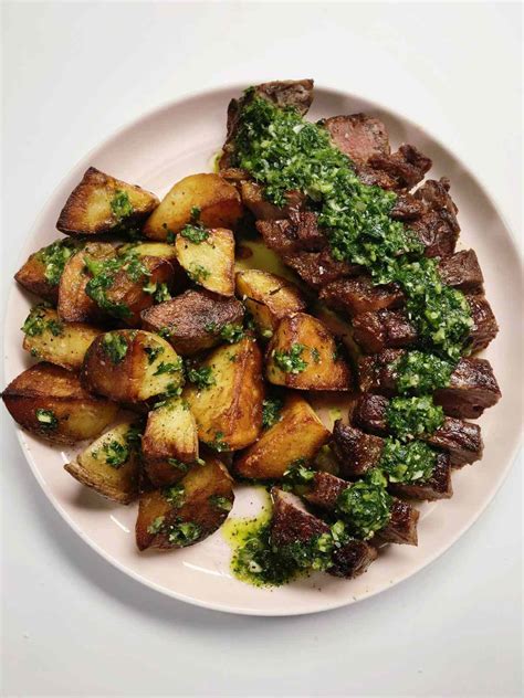 This Steak Dinner Is The Easiest Best Looking Meal YouÍll Cook All