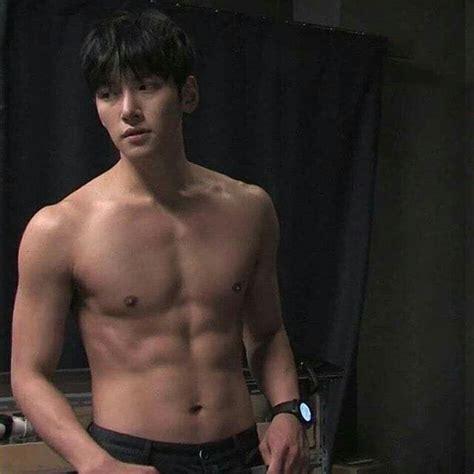 Pin By Osdeli Bautista On Hombres Asi Ticos Sexies Ji Chang Wook