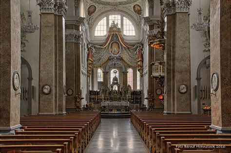 Das kloster sankt mang ist ein ehemaliges kloster der benediktiner in füssen in bayern in der diözese augsburg. Klosterkirche St. Mang Füssen ..... Foto & Bild | kirche ...