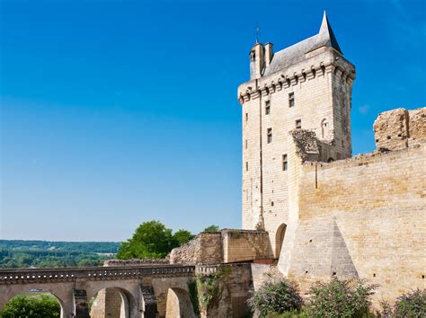 Le Château De Chinon Au Cœur De Lhistoire De France