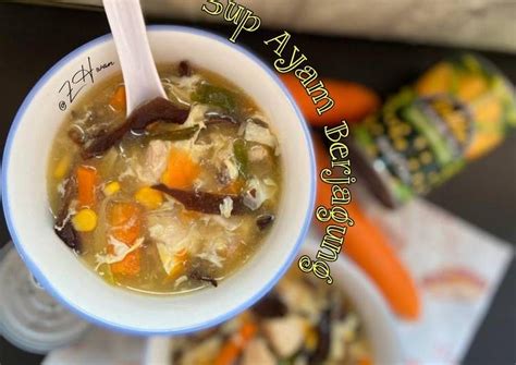 Bukan sahaja mudah, malah ianya sangat versatile, sedap dan digemari ramai. Sup Ayam Simple Tanpa Sup Bunjut / Resepi Sup Ayam Tanpa ...