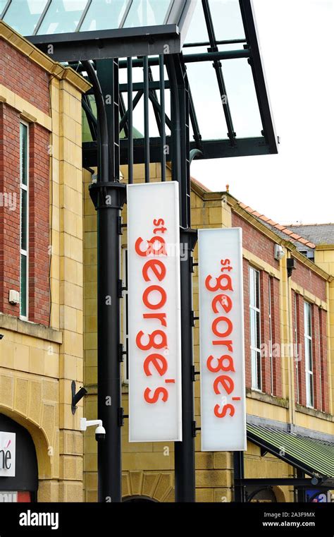 The Friargate Entrance To St Georges Shopping Centrepreston Stock